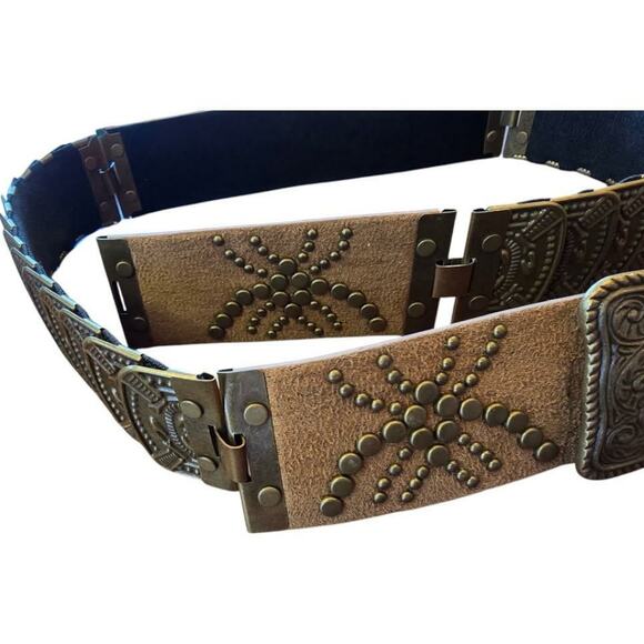 Brown Leather Belt with‎ Brass Accents - Picture 3 of 7